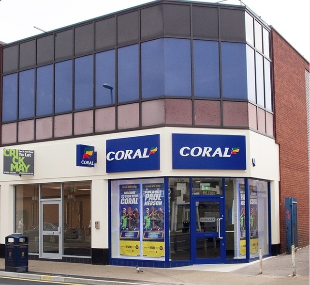 54 London Rd, Portsmouth to rent - Primary Photo - Image 1 of 6