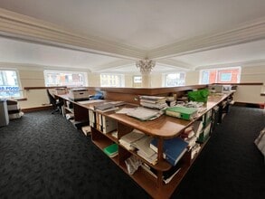 660-664 Commercial Rd, London to rent Interior Photo- Image 2 of 14