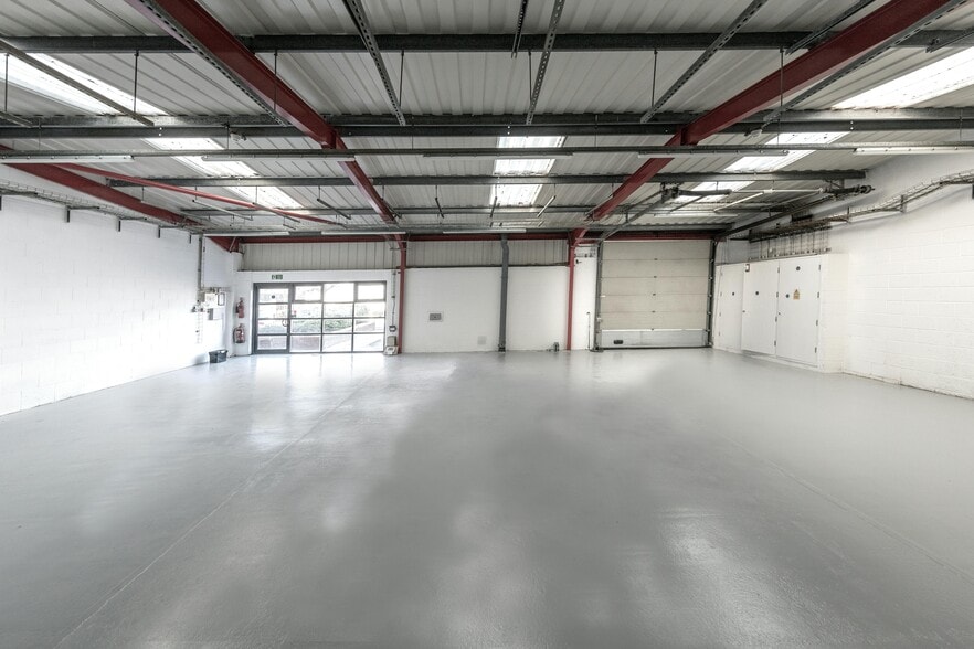 Abbey Rd, London to rent - Building Photo - Image 3 of 20