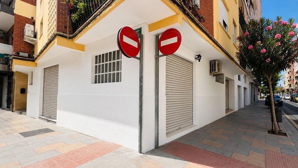 Carrer Tomás Sanz, 2, Mislata, Valencia for sale - Building Photo - Image 3 of 15