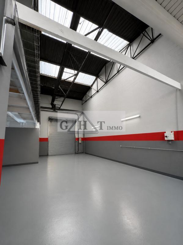 Industrial in Fontenay-Trésigny to rent Interior Photo- Image 1 of 6