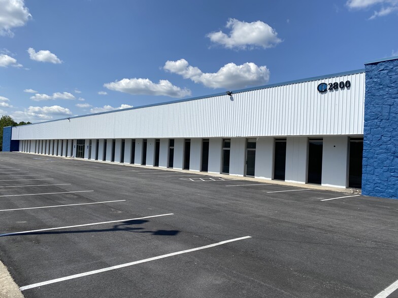 2800 Lithonia Industrial Blvd, Lithonia, GA for rent - Building Photo - Image 2 of 12