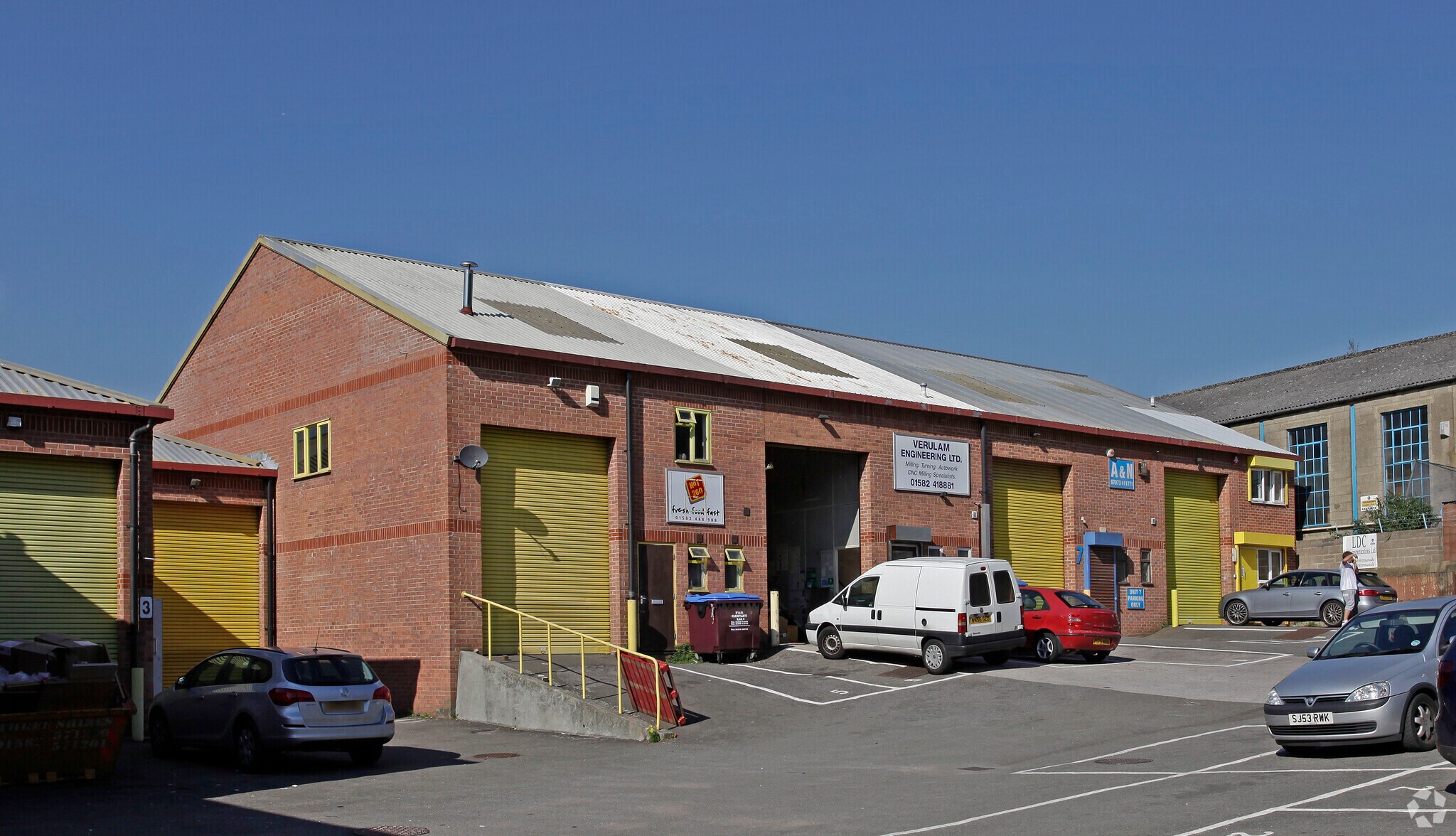 Oxen Rd, Luton for sale Primary Photo- Image 1 of 1