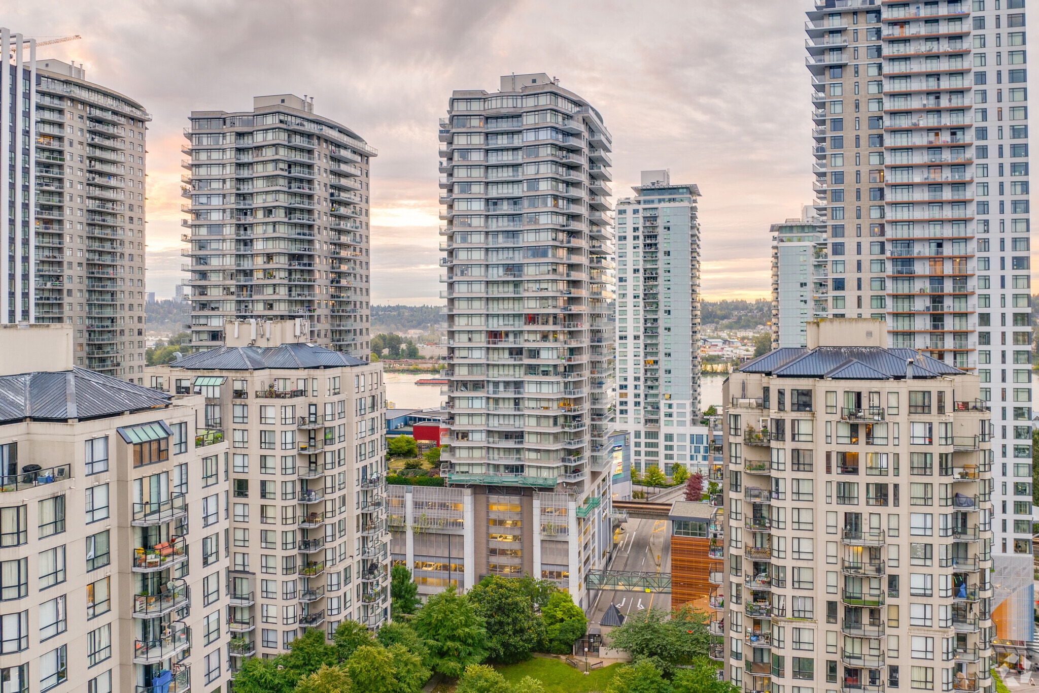 898 Carnarvon St, New Westminster, BC to rent Primary Photo- Image 1 of 21