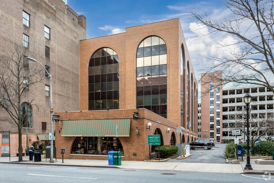 235-245 Main St, White Plains, NY for rent - Building Photo - Image 1 of 12