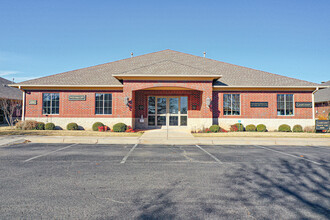 1010 24th Ave NW, Norman, OK for rent Building Photo- Image 1 of 6