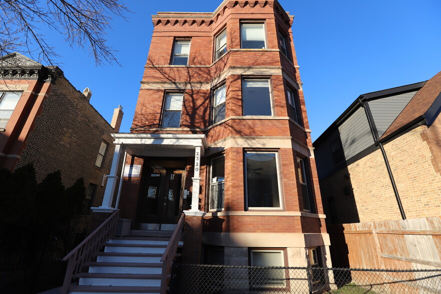 2320 W Armitage Ave, Chicago, IL for sale - Building Photo - Image 1 of 1