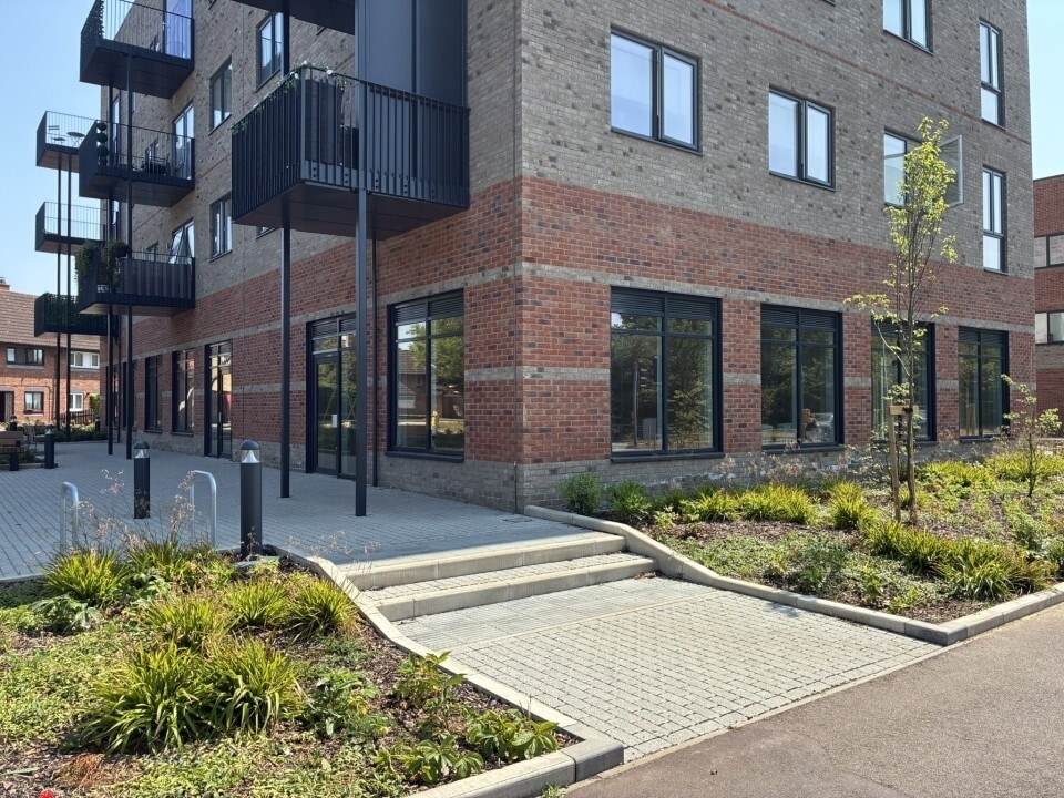 1-2 Buchan St, Cambridge to rent Primary Photo- Image 1 of 5