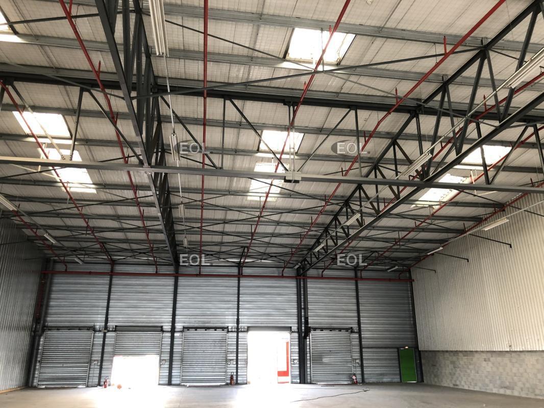 Industrial in Mions to rent Interior Photo- Image 1 of 2