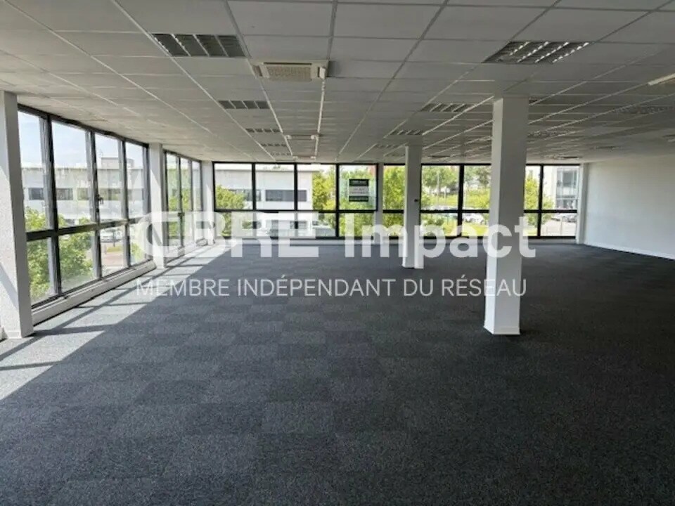 Location Bureaux 169 m² à 1 270 m² - Photo 1