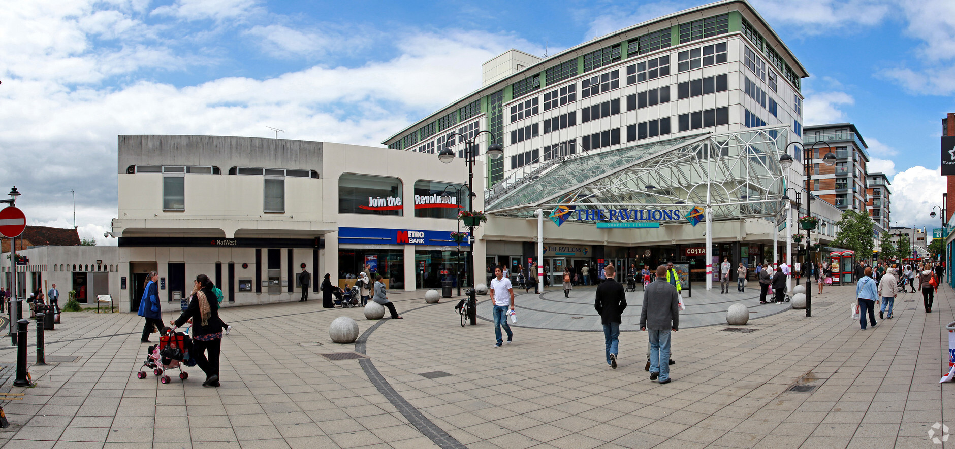 Chequers Sq, Uxbridge, UB8 1LN - The Pavilions Shopping Centre | LoopNet UK