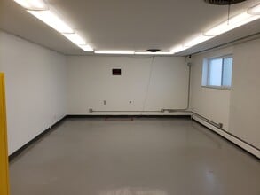 6767 E 39th Ave, Denver, CO to rent Interior Photo- Image 1 of 5