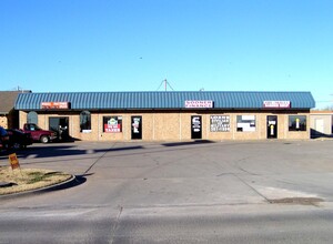 2812-2818 NW Sheridan Rd, Lawton, OK for rent Building Photo- Image 1 of 3