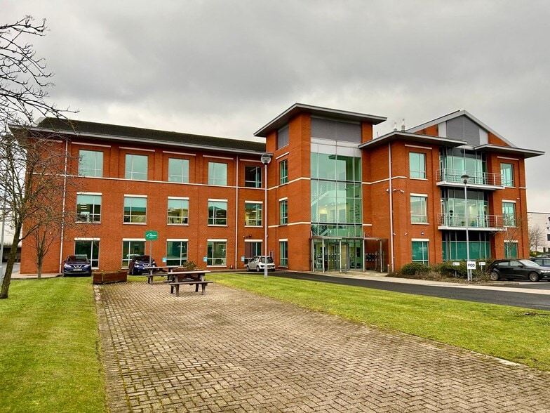 Starley Way, Birmingham to rent - Building Photo - Image 3 of 5