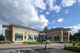 Oxford Rd, Uxbridge for rent Building Photo- Image 1 of 9