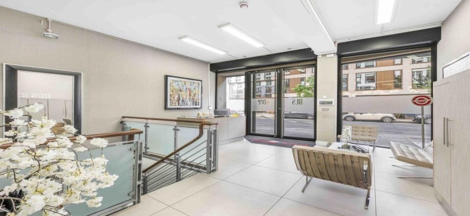 45-46 Berners St, London to rent - Interior Photo - Image 2 of 14