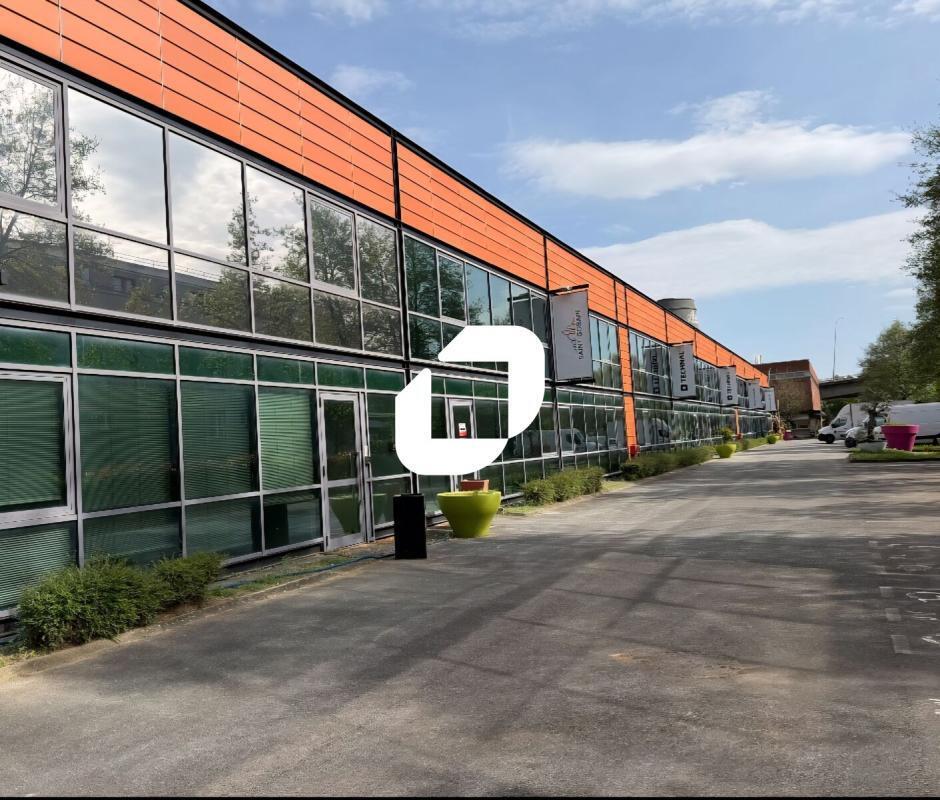 Light Industrial in Alfortville to rent Building Photo- Image 1 of 5