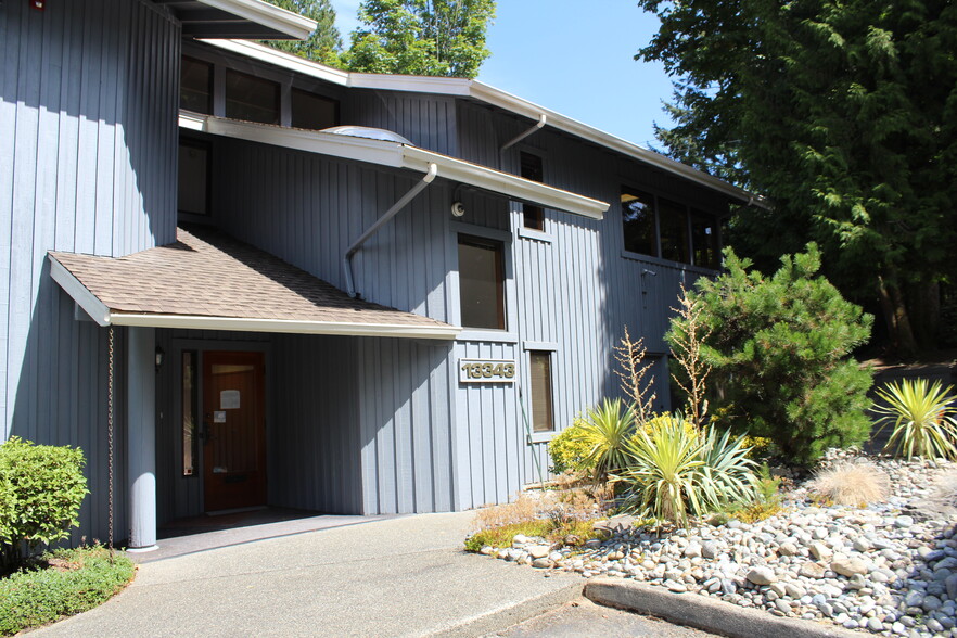 13343 NE Bel Red Rd, Bellevue, WA for rent - Building Photo - Image 2 of 4