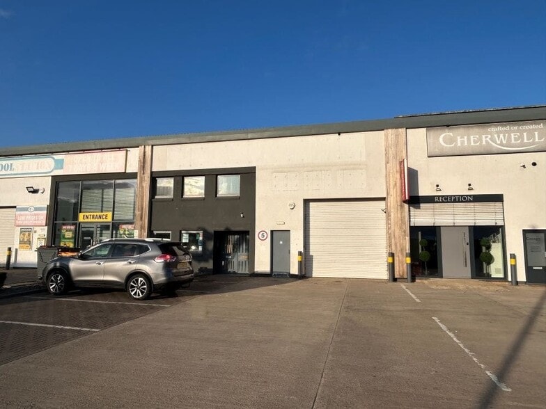Unit G4 Marley Way, Banbury to rent - Building Photo - Image 3 of 7