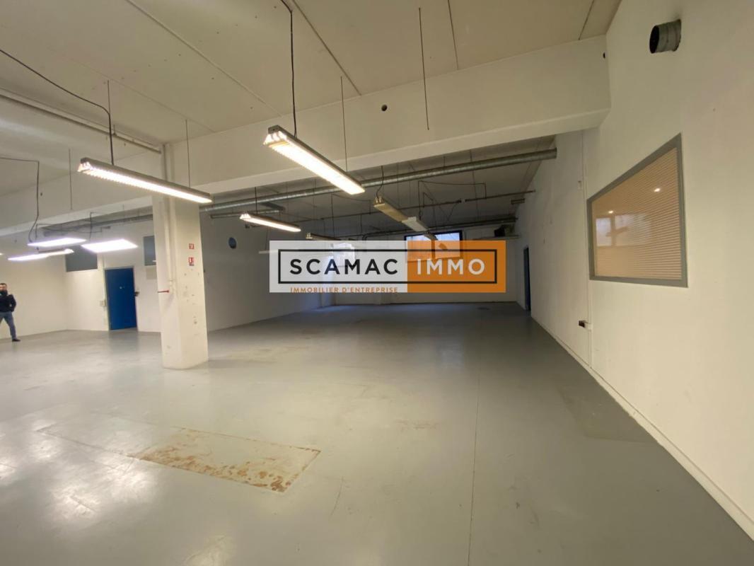 Light Industrial in Vitry-sur-Seine to rent Interior Photo- Image 1 of 22