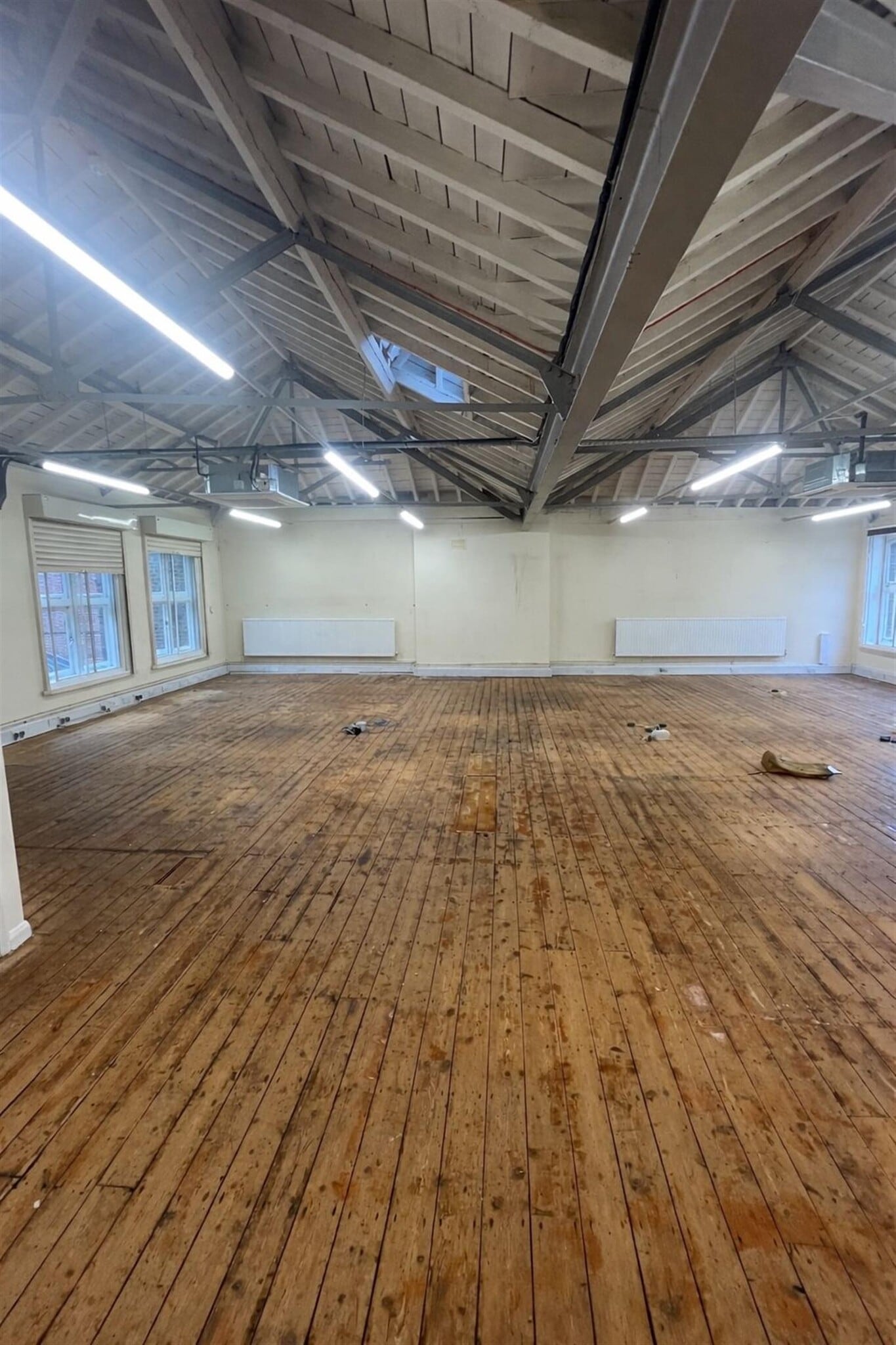 3 Long Yard, London to rent Interior Photo- Image 1 of 1