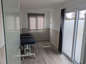 Home Farm, Elstead to rent Interior Photo- Image 2 of 3