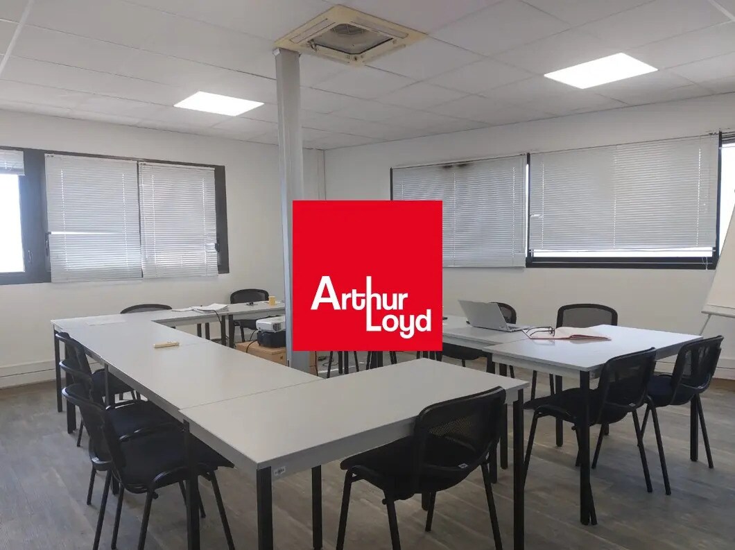 Office in La Valette-du-Var to rent Primary Photo- Image 1 of 6