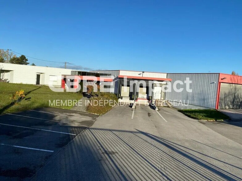 Light Industrial in Saint-Apollinaire to rent - Building Photo - Image 3 of 11