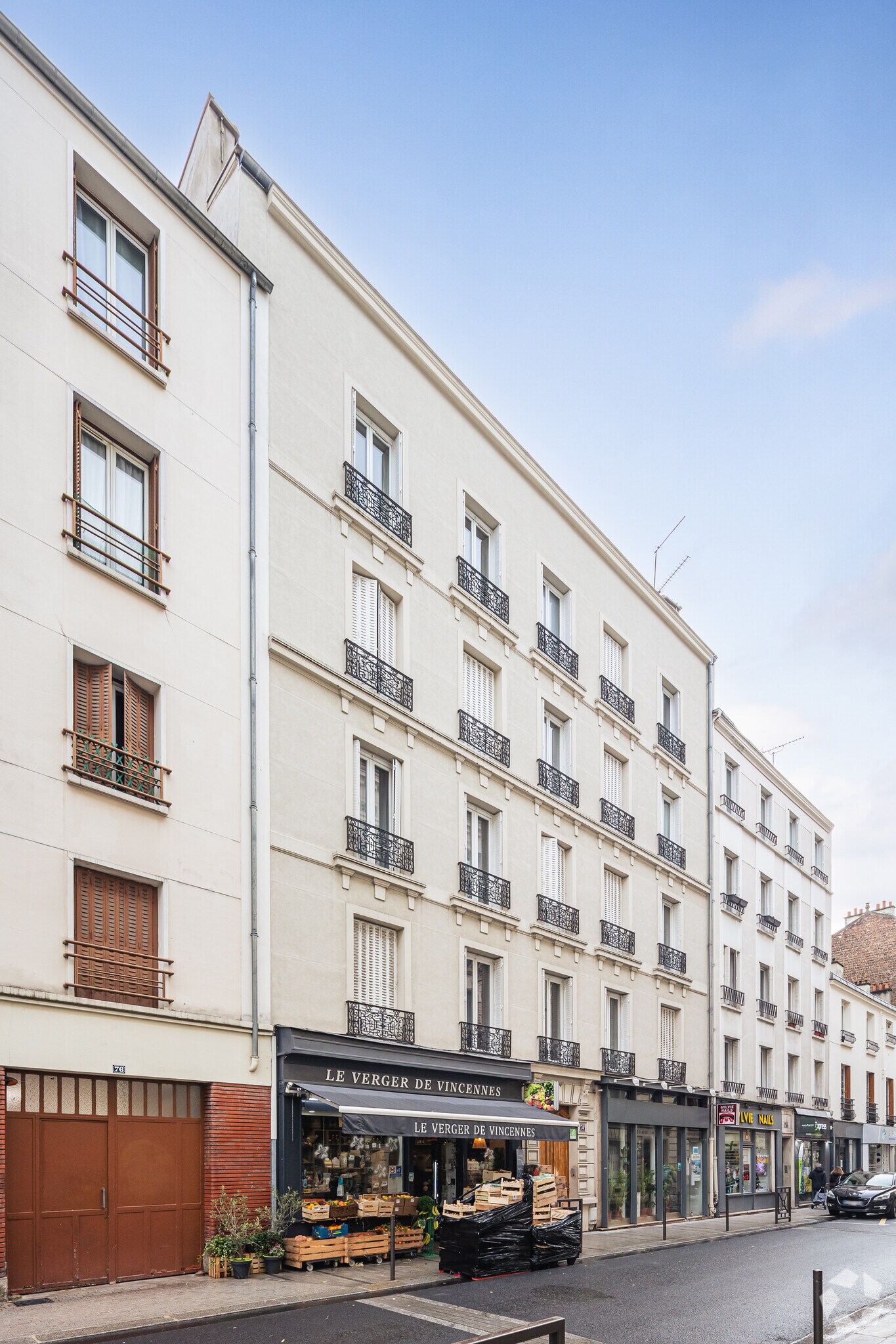 74 Bis Rue De Montreuil, Vincennes to rent Primary Photo- Image 1 of 3