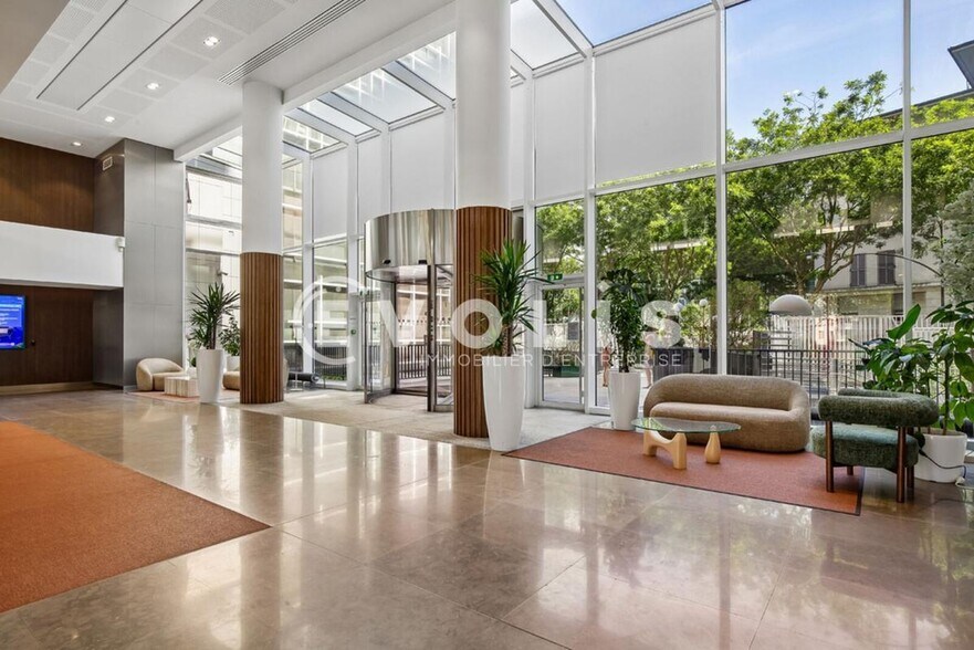 21 Rue François Jacob, Rueil-Malmaison to rent - Building Photo - Image 3 of 20