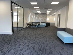 250 West George St, Glasgow to rent Interior Photo- Image 1 of 4