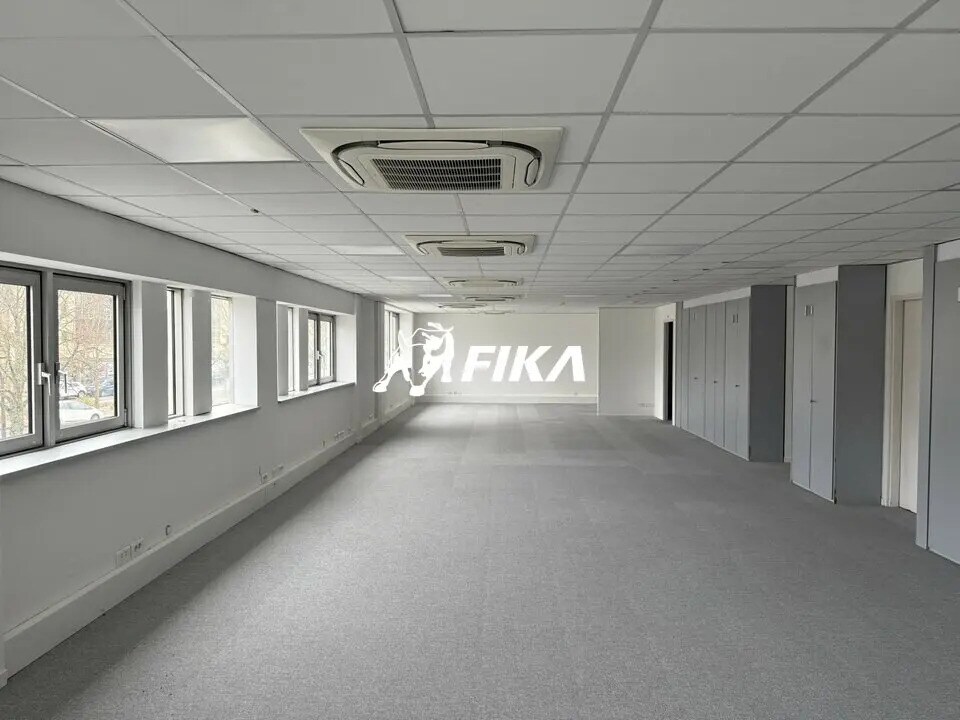 Office in Bordeaux to rent Building Photo- Image 1 of 13