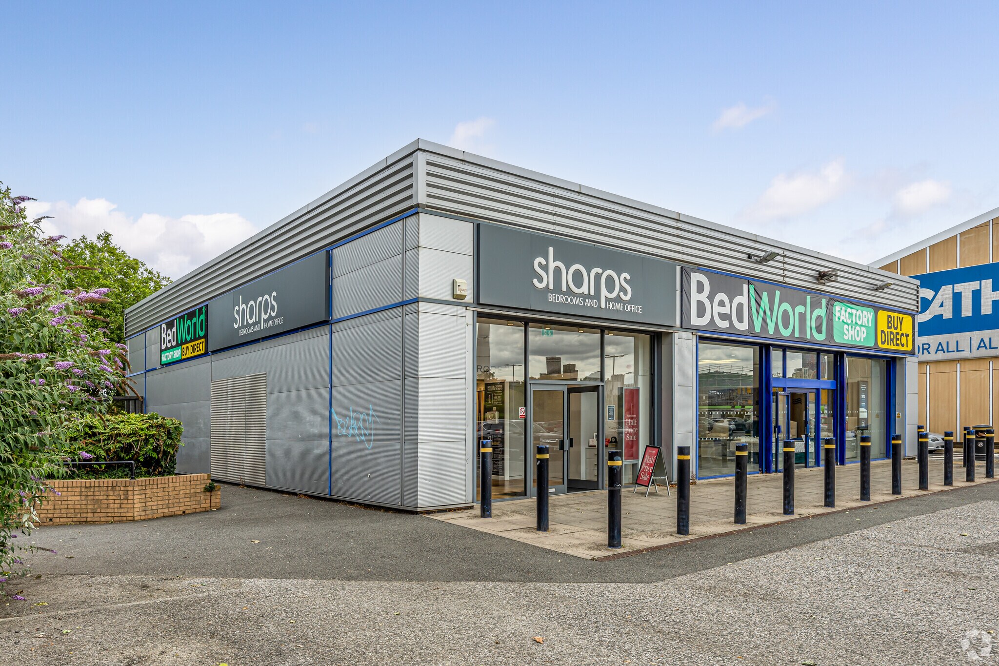 1a Trafalgar Way, Croydon for sale Primary Photo- Image 1 of 1