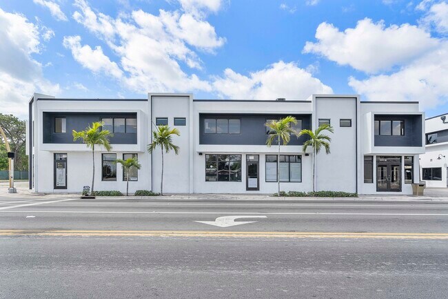 More details for 900 NW 6th St, Fort Lauderdale, FL - Office to Rent