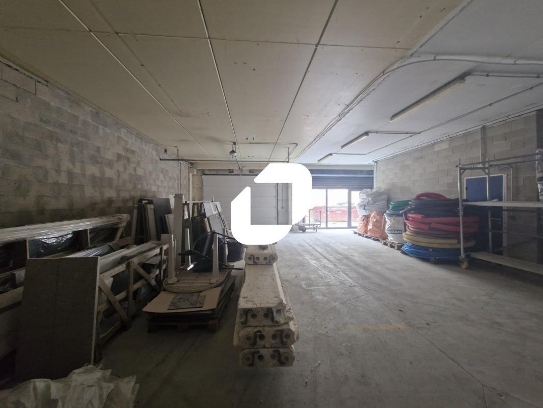 Light Industrial in Fontenay-Trésigny for sale Interior Photo- Image 1 of 7