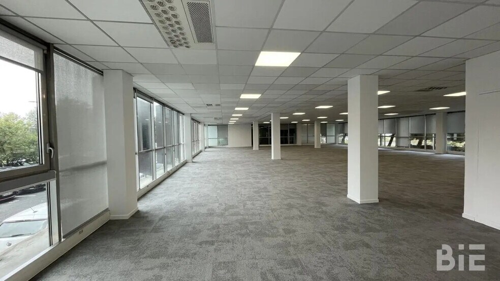 Office in Bruges to rent - Building Photo - Image 2 of 10