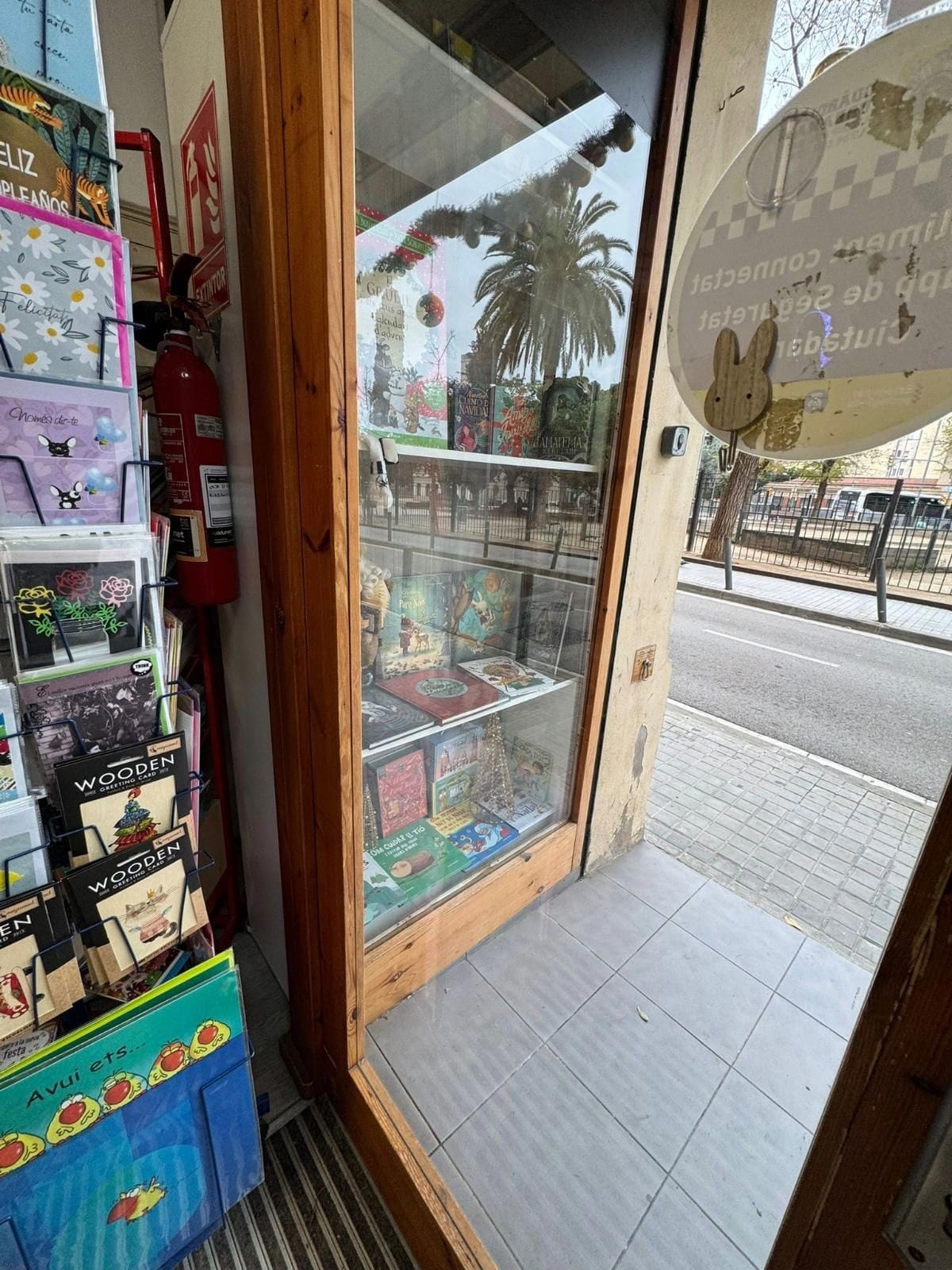 Retail in L'Hospitalet de Llobregat, Barcelona to rent Interior Photo- Image 1 of 14