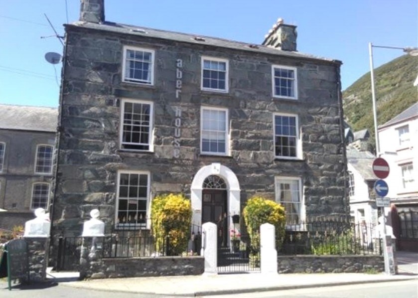 High St, Barmouth for sale Primary Photo- Image 1 of 1
