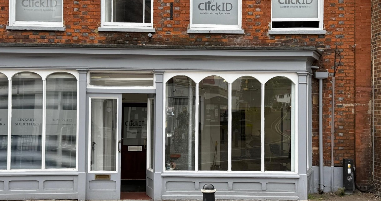 71 High St, Burnham to rent Building Photo- Image 1 of 3