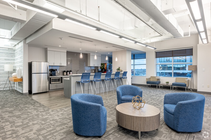 8201 Preston Rd, Dallas, TX to rent - Interior Photo - Image 3 of 21