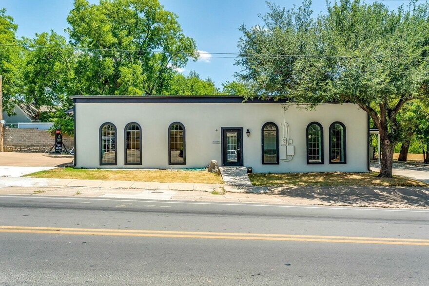 439 S Graham St, Stephenville, TX for sale - Building Photo - Image 1 of 30