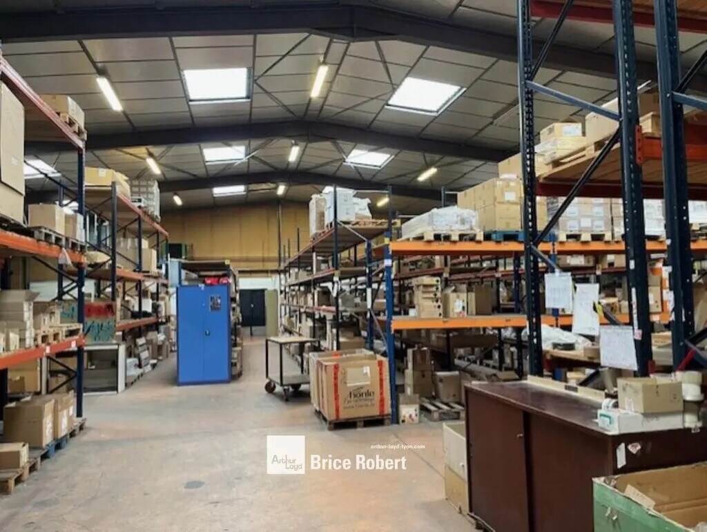 Location Local d'activités 1 500 m² - Photo 1