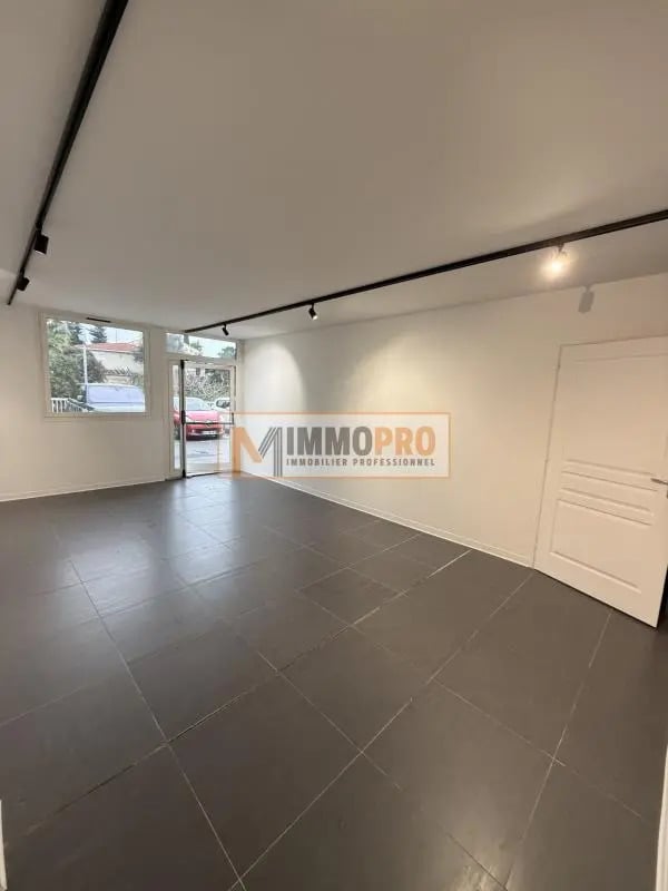 Location Bureaux 35 m² - Photo 1
