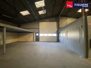 Light Industrial in Marignane for sale Interior Photo- Image 2 of 3