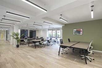 4-8 Whites Grounds, London to rent Interior Photo- Image 1 of 2