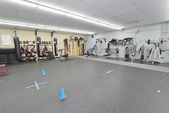 6980-6990 W Overland Rd, Boise, ID to rent Interior Photo- Image 1 of 22