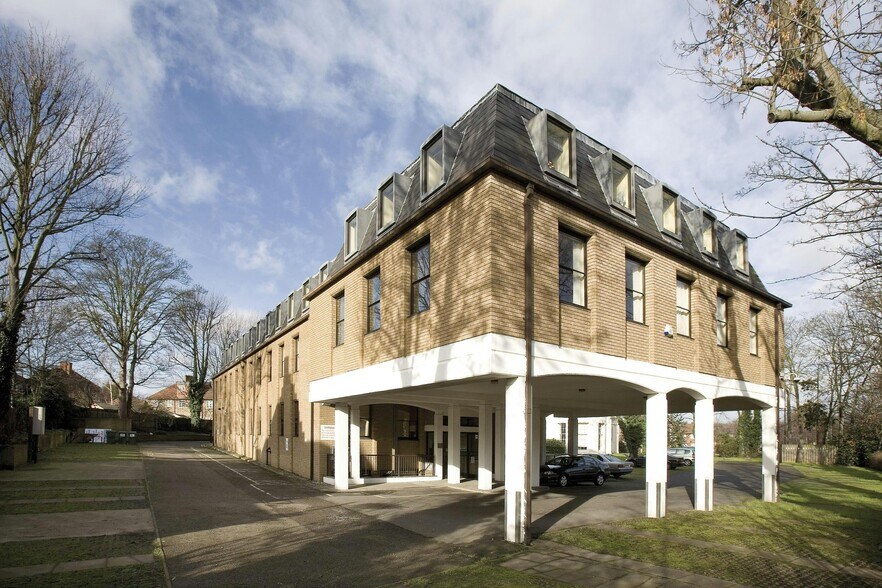 1 Central Rd, Morden to rent - Building Photo - Image 3 of 6