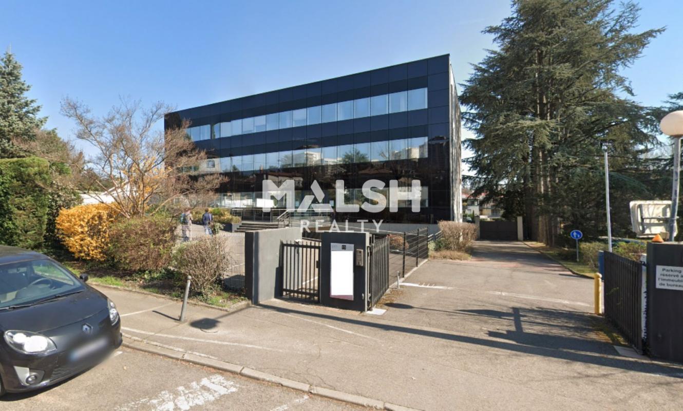 Office in Caluire-et-Cuire to rent Building Photo- Image 1 of 16