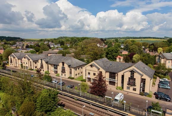 Mill Ct, Great Shelford to rent - Building Photo - Image 3 of 4