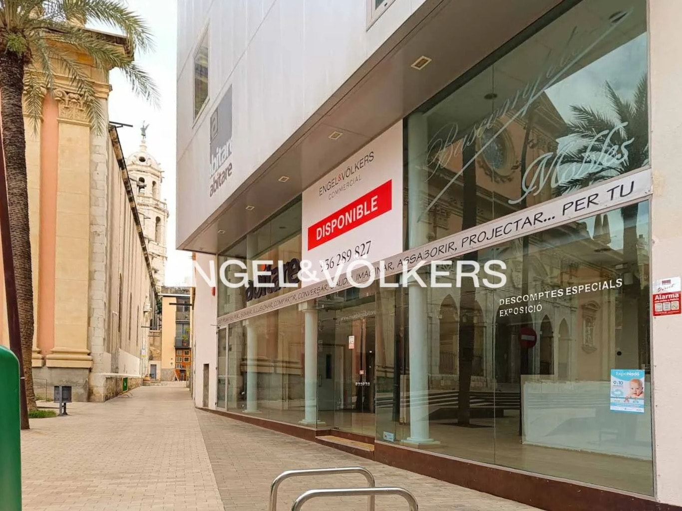 Retail in Vilanova i la Geltrú, Barcelona to rent Interior Photo- Image 1 of 5